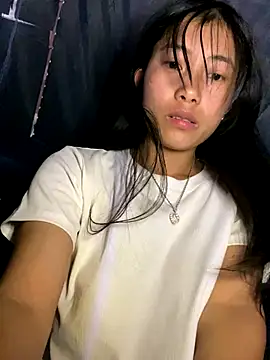 EmLy02 online show from October 2025 01:06:02 AM