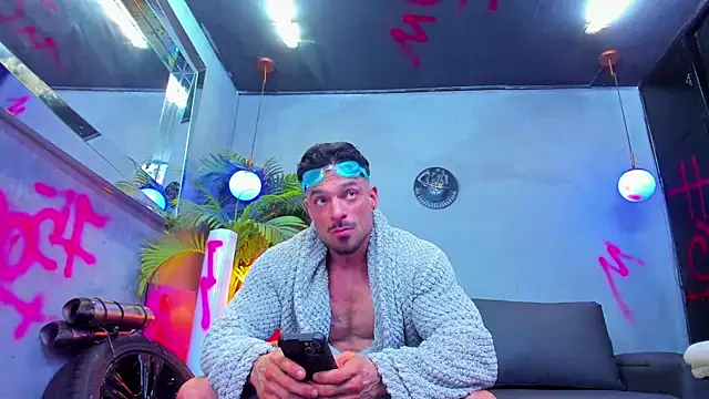 dennis cox1 online show from September 2025 12:22:02 AM