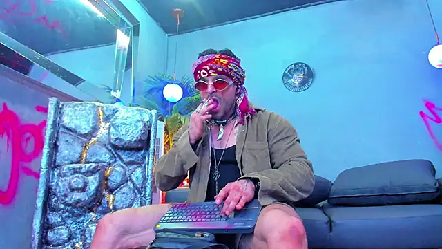 dennis cox1 online show from September 2025 02:46:02 AM