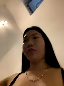 Miumieu online show from October 2025 01:38:01 AM