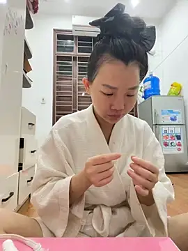 Miumieu online show from November 2025 02:39:02 PM