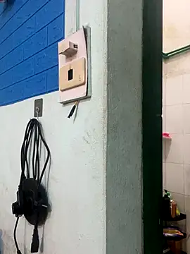 qinejr37 online show from September 2025 11:15:02 PM