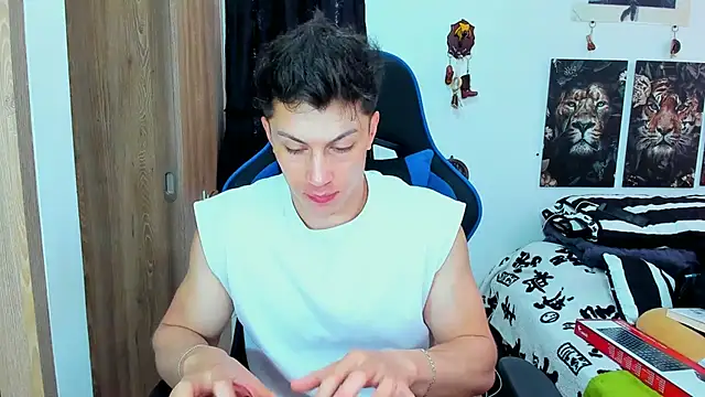 javiersexymann online show from February 2025 05:03:02 PM