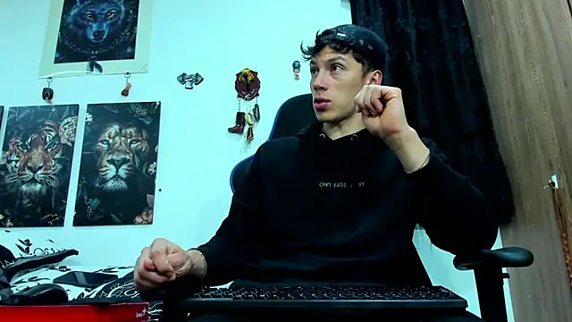 javiersexymann online show from March 2025 06:54:02 AM