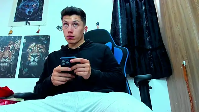 javiersexymann online show from March 2025 07:38:02 PM