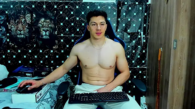 javiersexymann online show from May 2026 11:22:02 PM