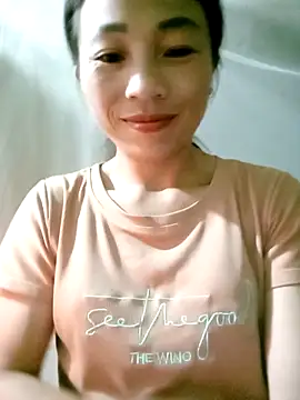 lucybaby00 online show from November 2025 10:42:02 PM