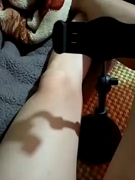 lucybaby00 online show from November 2025 01:33:02 PM