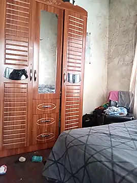 Snapshot of small_D94 chatting on February 2026 02:35:01 PM small D94 online show from February 2026 02:35:01 PM