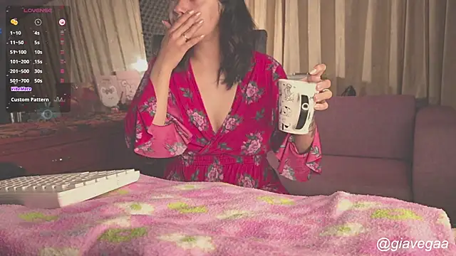 gigifontaine   online show from November 2025 11:42:02 PM