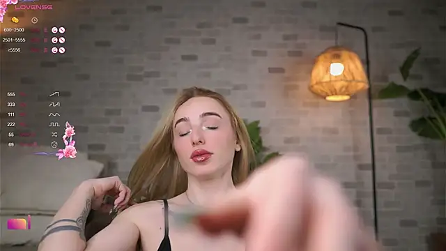 Snapshot of BabyyyLunaX chatting on February 2026 02:56:01 AM BabyyyLunaX online show from February 2026 02:56:01 AM