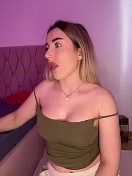 LunaCharm online show from March 2026 10:18:02 AM