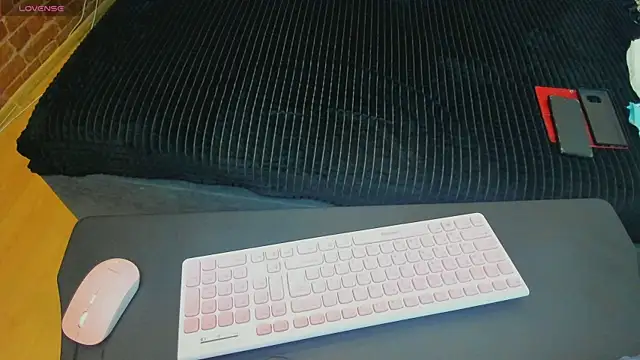 Cutiee Alicee online show from April 2026 07:48:01 PM