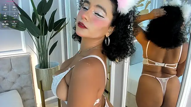 Snapshot of ellette__ chatting on November 2025 07:13:02 PM ellette online show from November 2025 07:13:02 PM