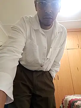 Snapshot of LandoEnergy17 chatting on September 2025 10:27:01 AM LandoEnergy17 online show from September 2025 10:27:01 AM