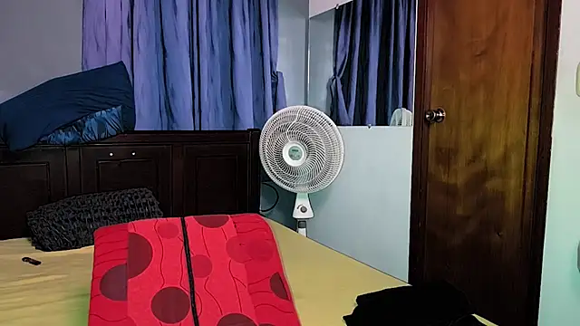 Angelic AP online show from November 2025 04:44:02 AM