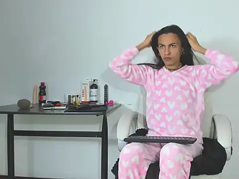 Aisha hotts777 online show from September 2025 07:19:01 AM