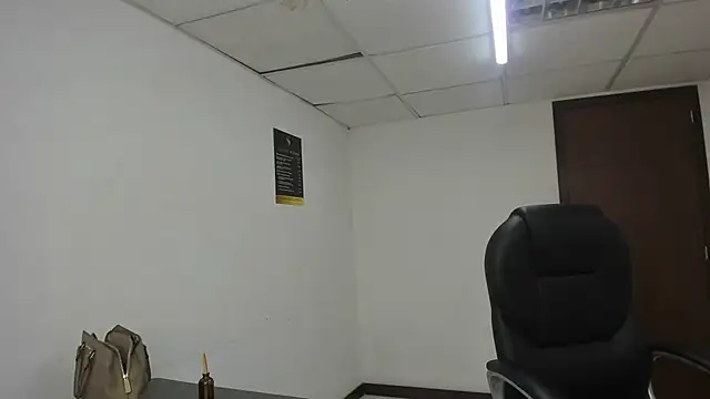 Aisha hotts777 online show from February 2026 04:01:02 AM