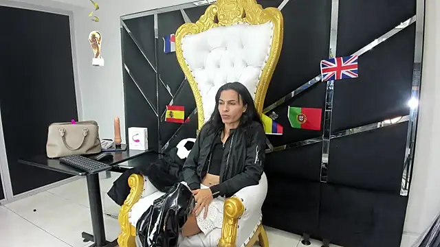 Aisha hotts777 online show from June 2026 08:00:01 PM