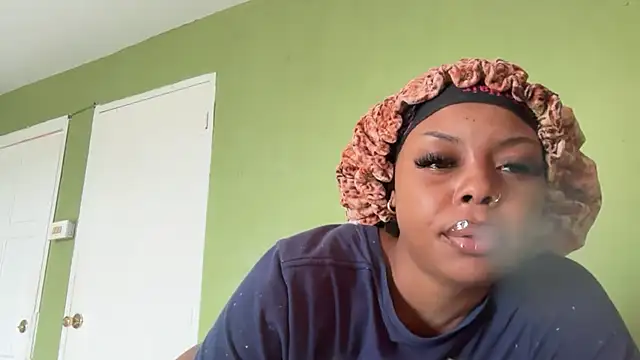 Liaprettygirl online show from March 2026 01:15:02 PM