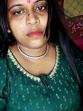 Hot-Show2 online show from September 2025 04:07:01 PM