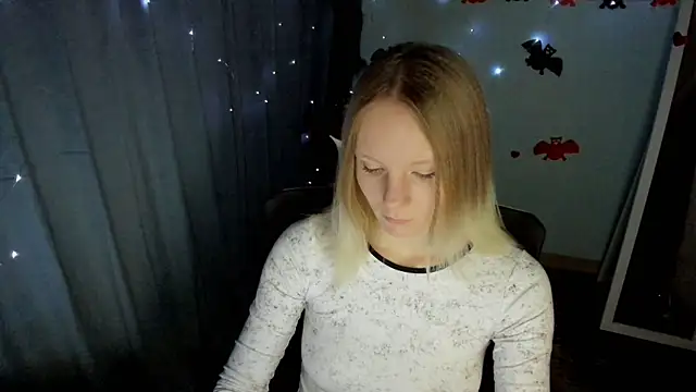 Kassandra XX online show from October 2025 12:45:02 PM