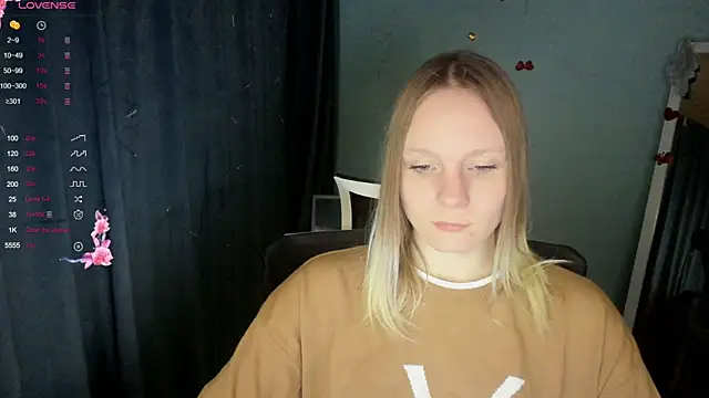 Kassandra XX online show from November 2025 01:44:01 PM