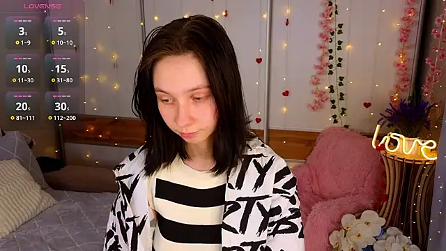 SuzanneHowse online show from March 2026 04:45:01 PM