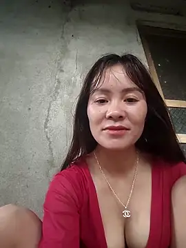 Snapshot of TinTim02 chatting on April 2026 10:24:02 AM TinTim02 online show from April 2026 10:24:02 AM