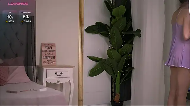 RebeccaRese online show from June 2026 09:11:01 AM