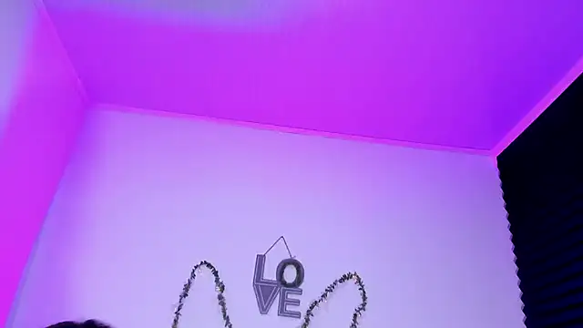 Snapshot of SagiraBelle chatting on March 2026 05:17:02 PM SagiraBelle online show from March 2026 05:17:02 PM