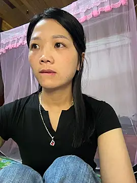 thaoyeuuu online show from October 2025 10:05:02 AM