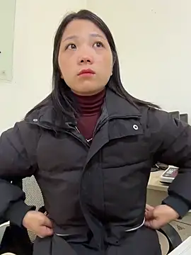 thaoyeuuu online show from November 2025 02:28:02 AM