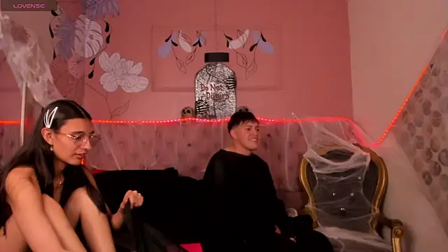 Ethan N Abby online show from October 2025 07:57:02 PM