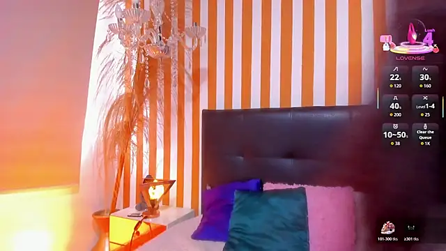 Snapshot of LunaToledo chatting on October 2025 12:39:02 PM LunaToledo online show from October 2025 12:39:02 PM