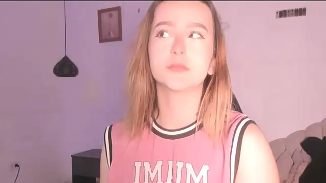 Snapshot of kristal_joi_dl chatting on October 2025 12:24:01 PM kristal joi dl online show from October 2025 12:24:01 PM