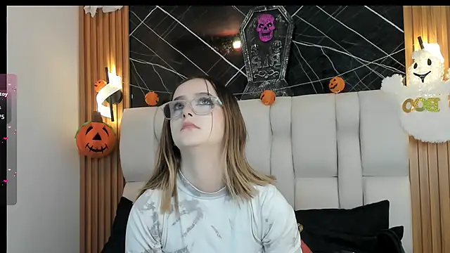 Snapshot of kristal_joi_dl chatting on October 2025 12:27:01 PM kristal joi dl online show from October 2025 12:27:01 PM