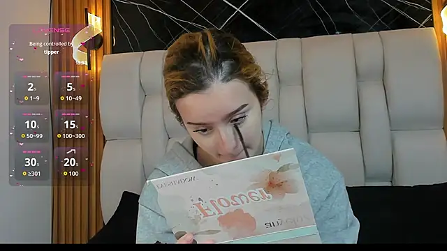 Snapshot of kristal_joi_dl chatting on November 2025 01:31:01 PM kristal joi dl online show from November 2025 01:31:01 PM