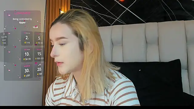 Snapshot of kristal_joi_dl chatting on November 2025 12:26:01 PM kristal joi dl online show from November 2025 12:26:01 PM