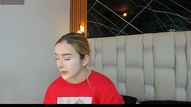 Snapshot of kristal_joi_dl chatting on November 2025 12:48:02 PM kristal joi dl online show from November 2025 12:48:02 PM