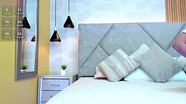 Brunnette Sensation online show from December 2025 06:15:01 PM