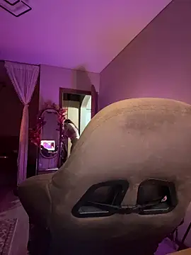 Mariiiiiway online show from October 2025 07:40:01 PM