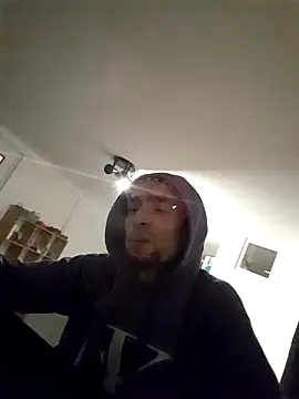 Snapshot of Kinshasa95 chatting on December 2025 07:43:02 PM Kinshasa95 online show from December 2025 07:43:02 PM