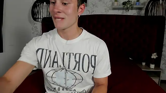 Snapshot of AustinJones_ chatting on July 2026 07:29:02 PM AustinJones online show from July 2026 07:29:02 PM