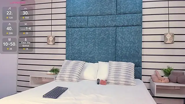 NatyLeone online show from September 2025 02:49:02 PM