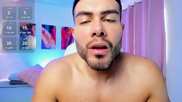 ZarekFox online show from November 2025 07:54:01 PM