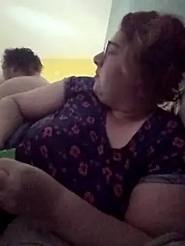 XEmoxkittyx online show from July 2026 08:55:02 PM