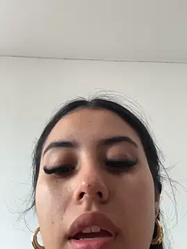 Snapshot of Victoria_alson chatting on October 2025 03:40:02 PM Victoria alson online show from October 2025 03:40:02 PM