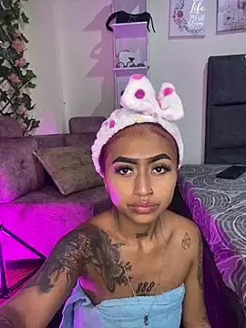 Snapshot of Dirty_isabella18 chatting on June 2026 10:05:02 PM Dirty isabella18 online show from June 2026 10:05:02 PM