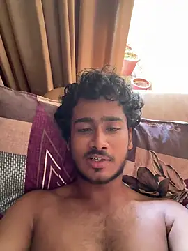 Snapshot of yheeboi chatting on June 2026 04:25:02 AM yheeboi online show from June 2026 04:25:02 AM
